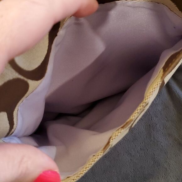 Fun mini Coach crossbody - Picture 4 of 8